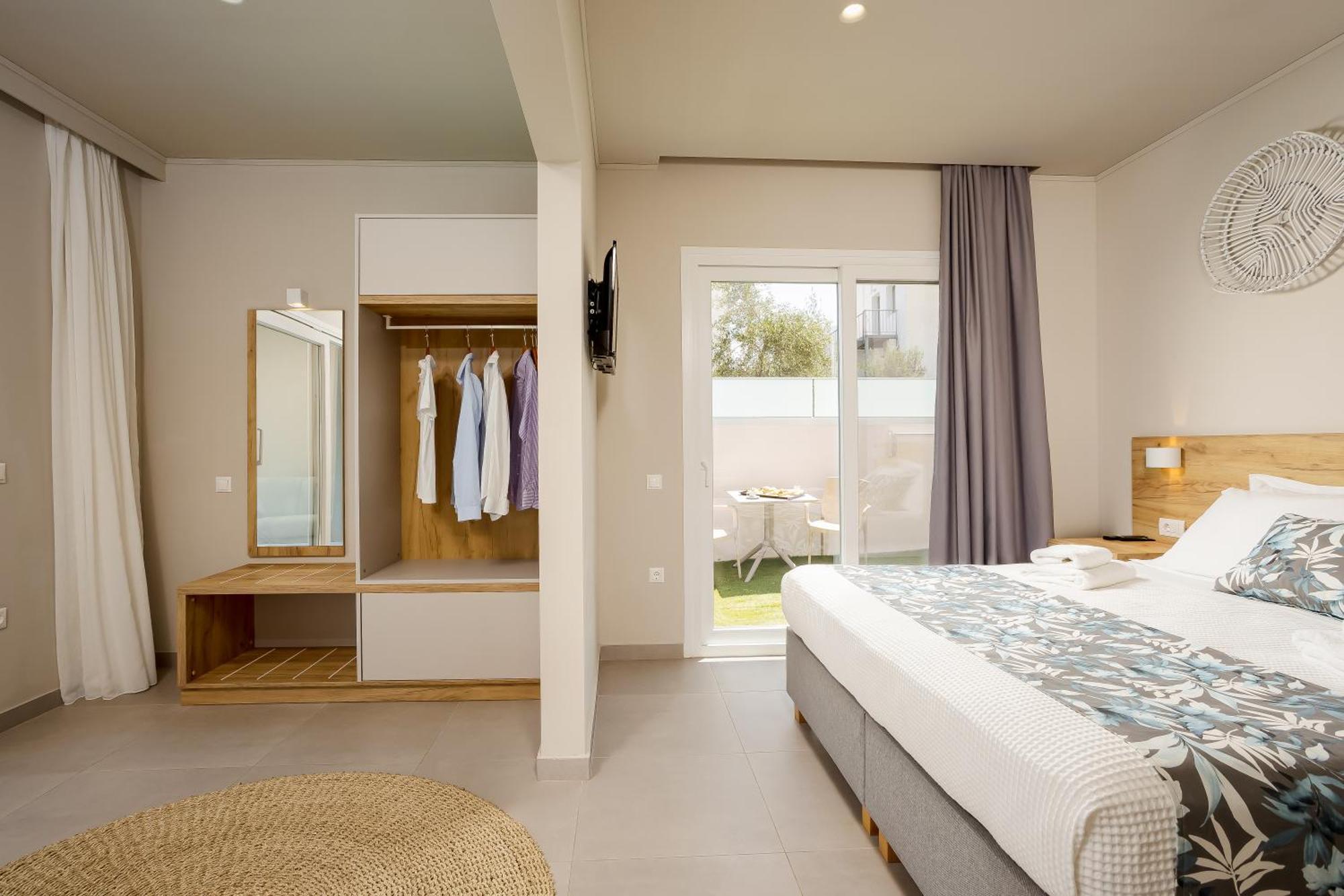 Sarpidon Suites Agia Marina 외부 사진